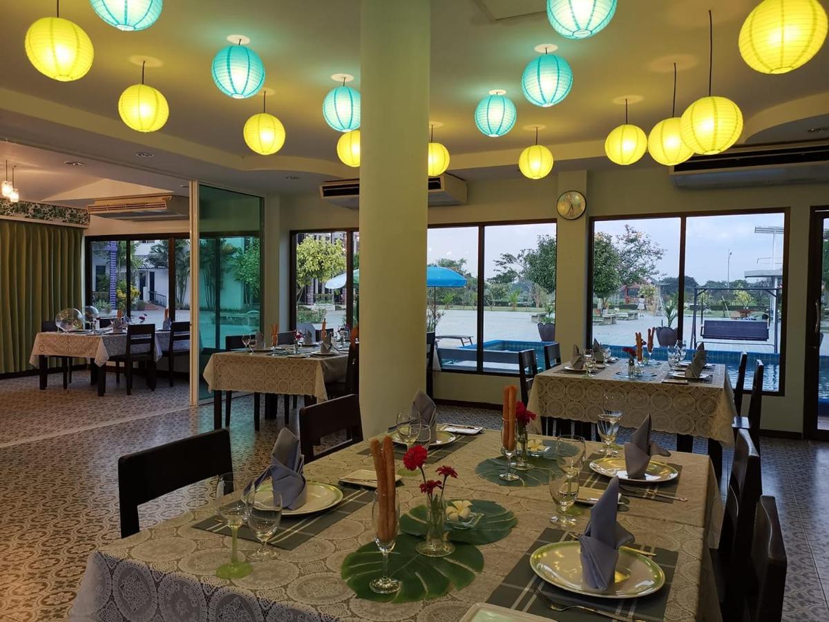 Menam Resort Nakhon Pathom Esterno foto