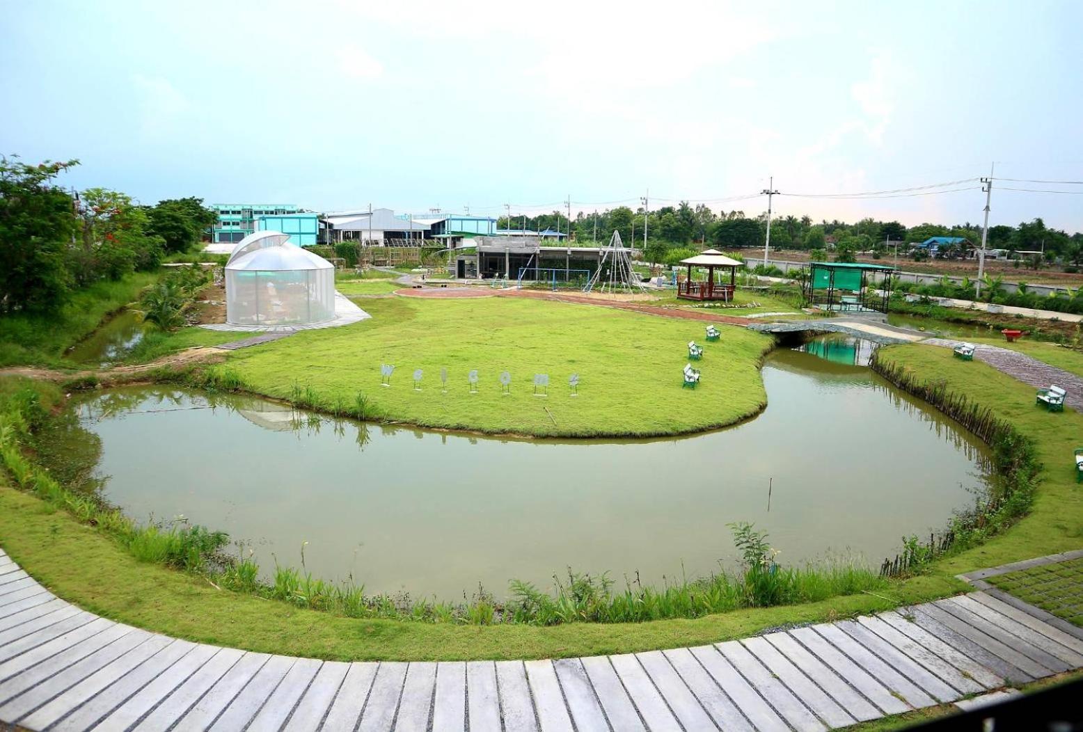 Menam Resort Nakhon Pathom Esterno foto