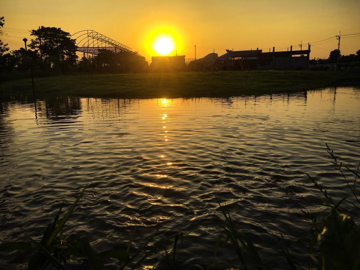 Menam Resort Nakhon Pathom Esterno foto