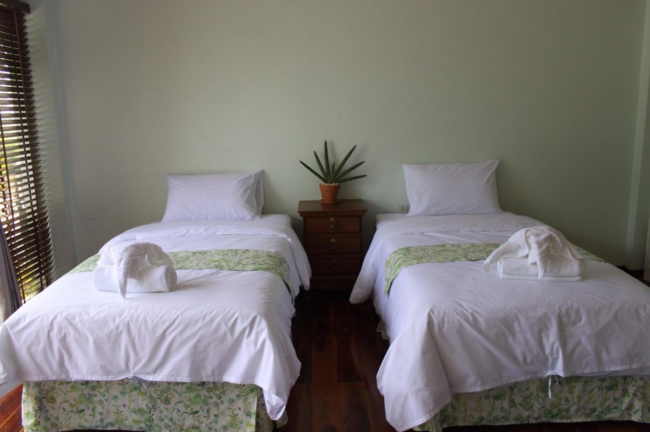 Menam Resort Nakhon Pathom Esterno foto