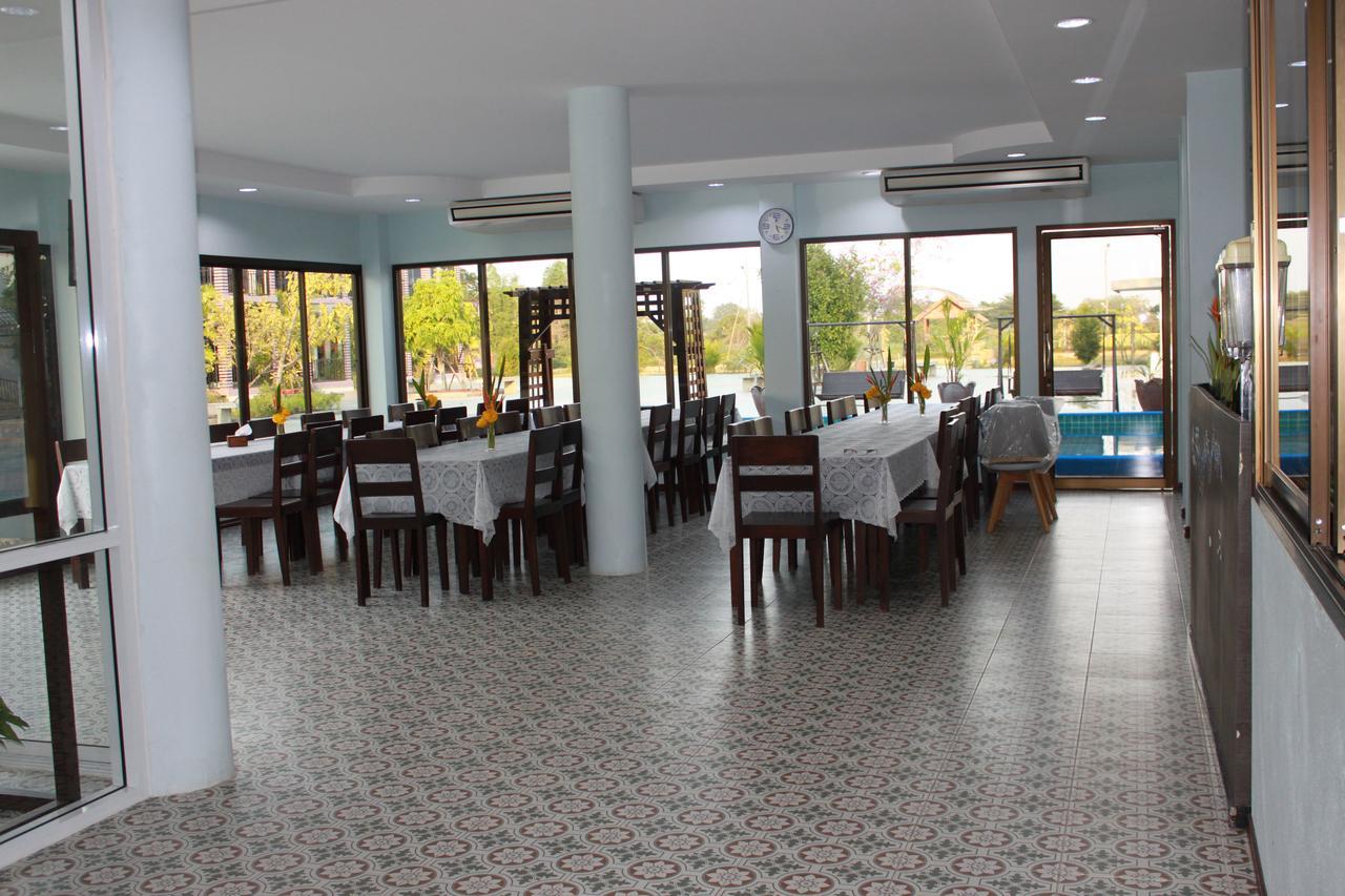 Menam Resort Nakhon Pathom Esterno foto