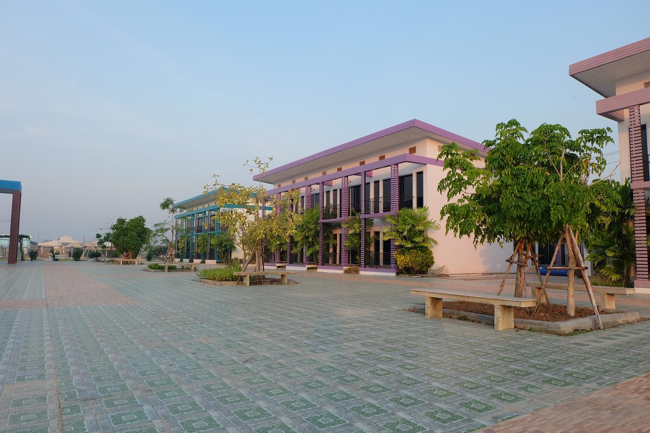 Menam Resort Nakhon Pathom Esterno foto