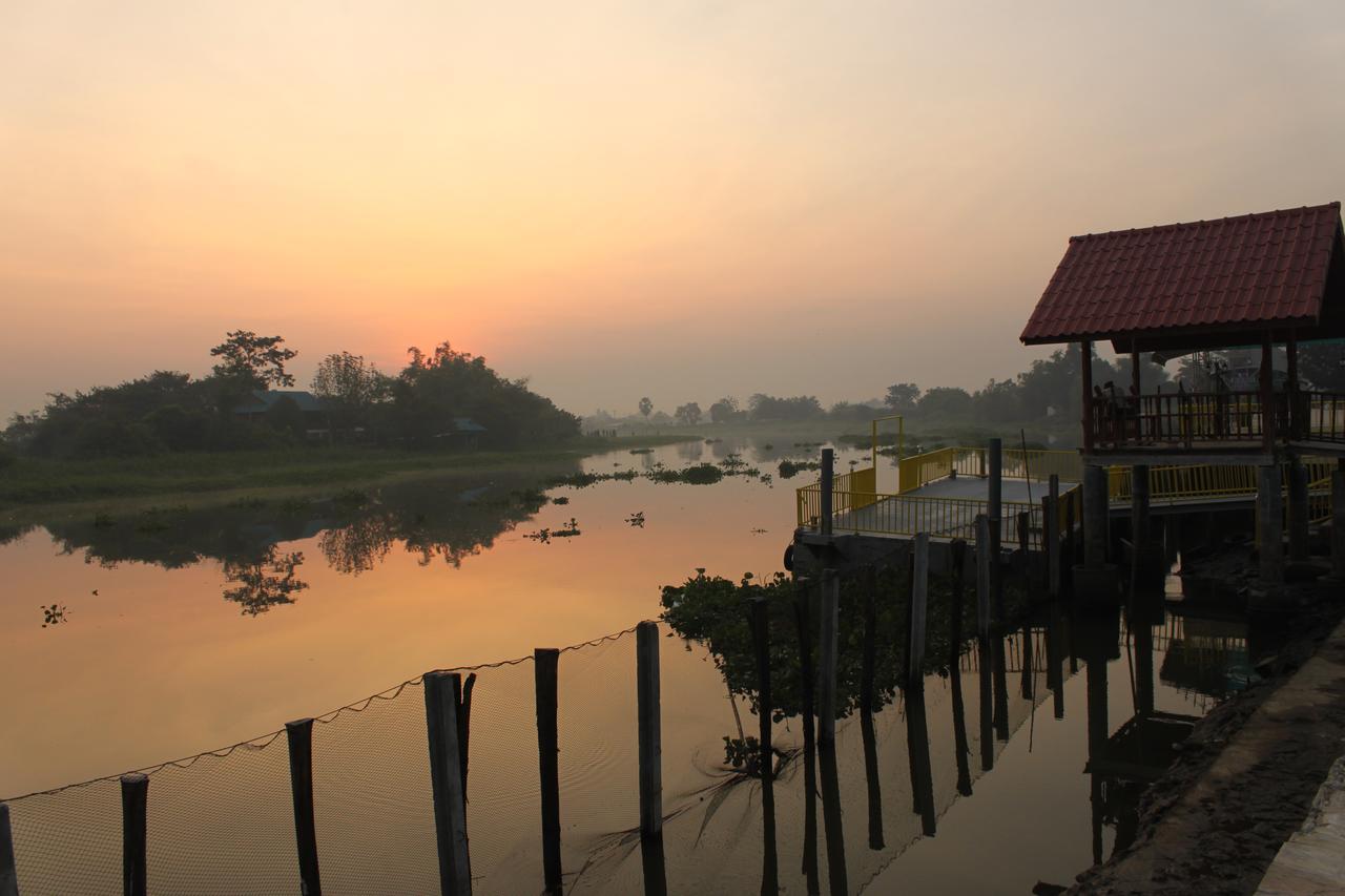 Menam Resort Nakhon Pathom Esterno foto